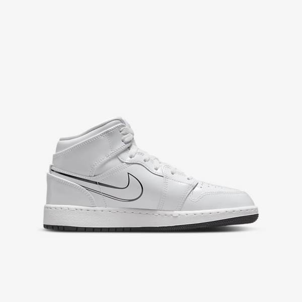 Nike Air Jordan 1 Mid Older Dječje Tenisice Bijele Crne | NK075KYE