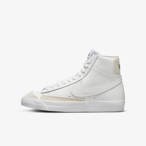 Nike Blazer Mid 77 Older Dječje Tenisice za košarku Bijele Svijetlo Smeđe Bijele | NK089HBF