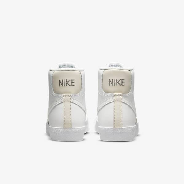 Nike Blazer Mid 77 Older Dječje Tenisice Bijele Svijetlo Smeđe Bijele | NK253BVM