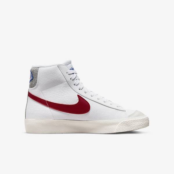 Nike Blazer Mid 77 Older Dječje Tenisice Bijele Svijetlo Sive Crvene | NK625KEN