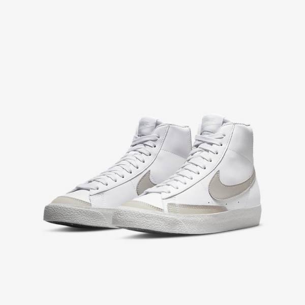 Nike Blazer Mid 77 SE Older Dječje Tenisice Bijele Svijetlo Bež | NK789VAR