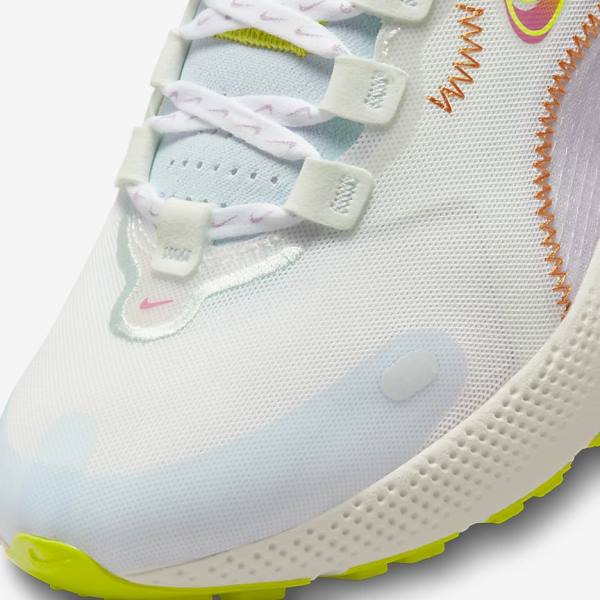 Nike React Escape Run Road Ženske Tenisice Za Trčanje Bijele Zelene Visebojne | NK578EPW