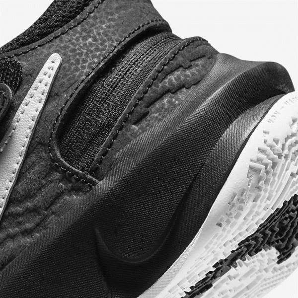 Nike Team Hustle D 10 FlyEase Older Dječje Tenisice za košarku Crne Bijele Metalne Srebrne | NK532HWE