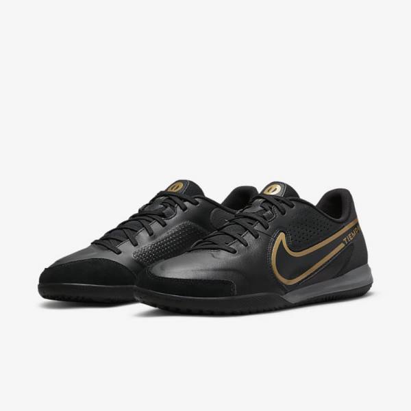 Nike Tiempo Legend 9 Academy IC Indoor-Court Muške Tenisice Za Nogomet Crne Tamno Sive Metalne Zlatne Crne | NK234QRM